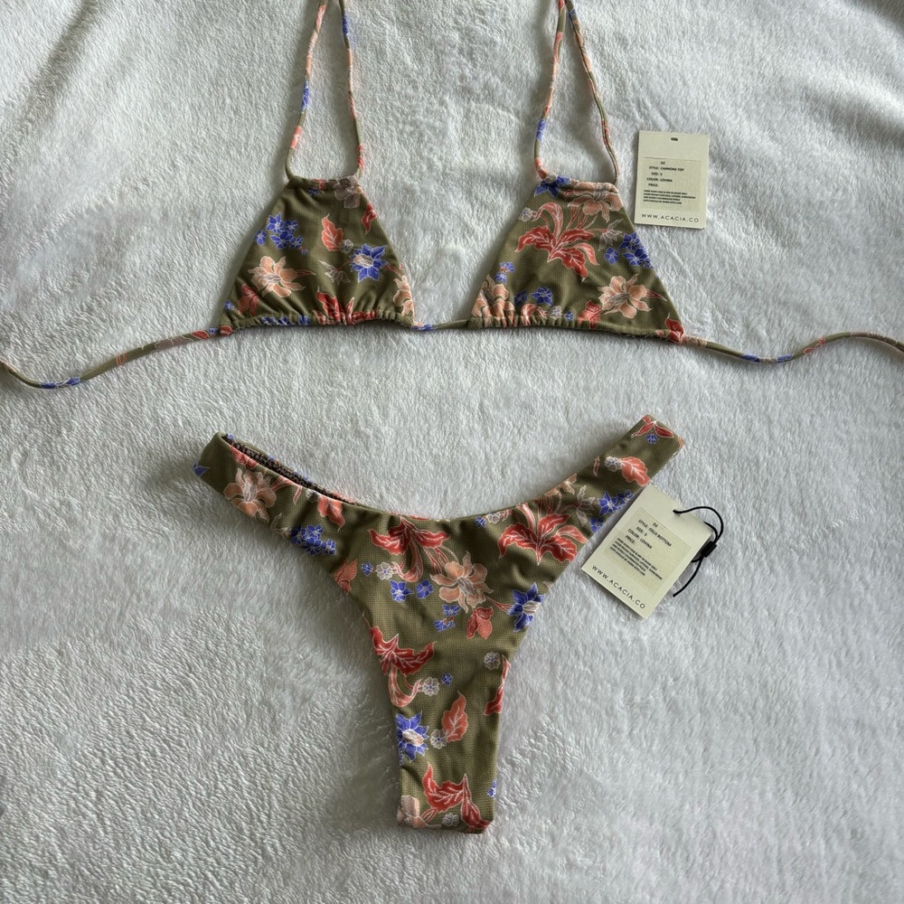 Acacia Lovina Set